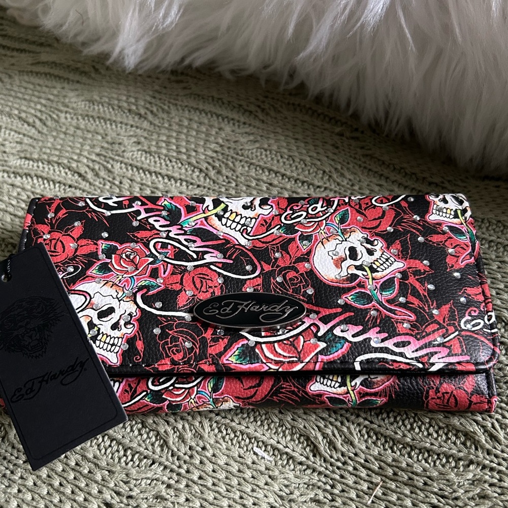 NWOT Ed Hardy Black And Red Large Skull & Rose Clutch Wallet